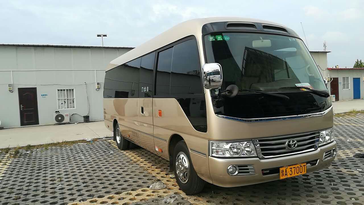 鄭州大巴車租賃，鄭州50人大巴租一天多少錢？
